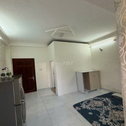 Phòng Ban Công Gần ĐH Văn Lang CS3 - Chính chủ - 4tr/người ở