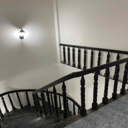 nhà 4 x 16, đúc 1 lầu , hẻm 6m thông , đường lê văn thọ