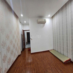 ô tô vào nhà gần ngã tư ga có máy lạnh 4pn hẻm 7m về gò vấp gần 