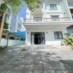 cho thuê nhà trệt 2lầu 10x20m 4phòng sẵn 4máy lạnh  Tây Đô ECopark
