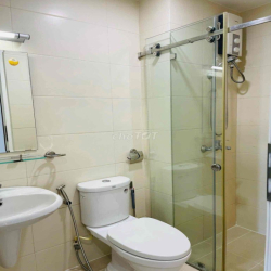 Cho thuê căn hộ 2pn 2wc đầy đủ nội thất view đường số 7 tầng 11