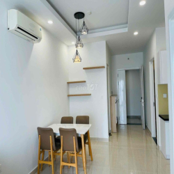 Cho thuê căn hộ 2pn 2wc đầy đủ nội thất view đường số 7 tầng 11