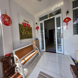 BÁN NHÀ ĐẤT VỊ TRÍ ĐẸP - THUẬN TIỆN ĐỐI DIỆN VIETTEL P7