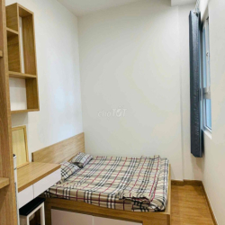 Cho thuê căn hộ 2pn 2wc đầy đủ nội thất view đường số 7 tầng 11