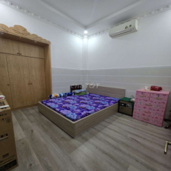 BÁN NHÀ ĐẤT VỊ TRÍ ĐẸP - THUẬN TIỆN ĐỐI DIỆN VIETTEL P7