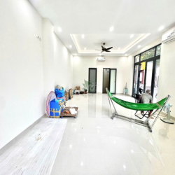 CHO THUÊ MẶT BẰNG MỚI XÂY LÔ GÓC GẦN CHUNG CƯ KHU HÀ QUANG 1