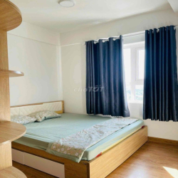 Cho thuê căn hộ 2pn 2wc đầy đủ nội thất view đường số 7 tầng 11