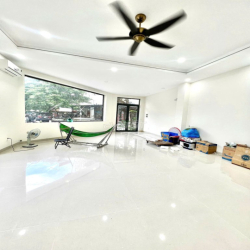 CHO THUÊ MẶT BẰNG MỚI XÂY LÔ GÓC GẦN CHUNG CƯ KHU HÀ QUANG 1