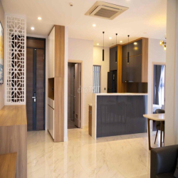 Cho thuê Top house tầng cao nhất Midtown M5, Phú Mỹ Hưng, Q7. Căn góc