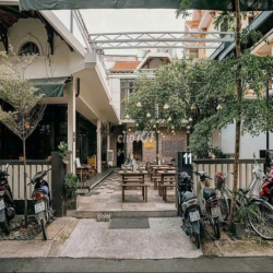 20x20m (sân rộng) - Biệt Thự Sân Vườn Nguyễn Thành Ý, Quận 1 - GIÁ RẺ