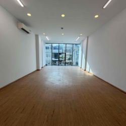 NHÀ 5LẦU MẶT TIỀN ĐƯỜNG NGUYỄN VĂN THƯƠNG,P25,BT.dtsd:320m2 - 9pn 5wc.