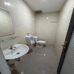 NHÀ 5LẦU MẶT TIỀN ĐƯỜNG NGUYỄN VĂN THƯƠNG,P25,BT.dtsd:320m2 - 9pn 5wc.