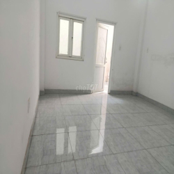 Cho thuê nhà 4 tầng 4PN 5WC / ngắn Lê Thị Riêng,Thới An 12,5 tr/tháng