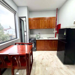 CHO THUÊ CĂN HỘ 1 PHÒNG NGỦ ĐƯỜNG MÊ LINH GIÁ 4,5 TRIỆU/THÁNG