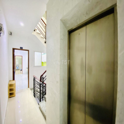 Căn hộ 45m2 full nội thất ngay sân bay - chính chủ
