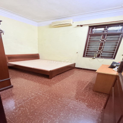 Cho thuê nhà ngõ 279 Hoàng Mai, 70m2, 3 tầng , 7 ngủ