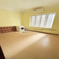Cho thuê nhà ngõ 279 Hoàng Mai, 70m2, 3 tầng , 7 ngủ