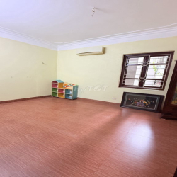 Cho thuê nhà ngõ 279 Hoàng Mai, 70m2, 3 tầng , 7 ngủ