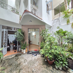 🏡[7mx18m]🏡Biệt thự sân vườn số 2/38A Cao Thắng, phường Bàn Cờ, Quận 3!
