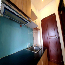 ZÁ *** VỚI PN TÁCH BẾP NGAY HAI BÀ TRƯNG - BAN CÔNG THANG MÁY