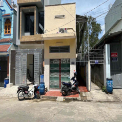 Phòng 24m2 đường 339, Phước Long (Q9 cũ): trệt + gác, 2 cửa sổ