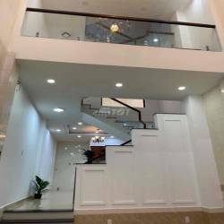 Cho Thuê Nhà HDC Hồng Đào 1T1L2L Sân Đậu Oto gần QL13
