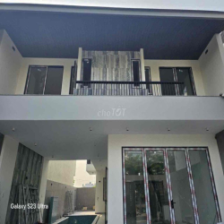 Villa Eruovilla 2 có 5 phòng ngủ 6 toilet, hồ bơi