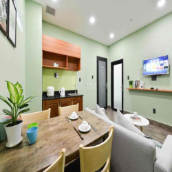 Siêu Phẩm 2PN 1PK Ban Công 60m2 FullNT Có Thang Máy, Hầm Xe Giáp PN,Q1