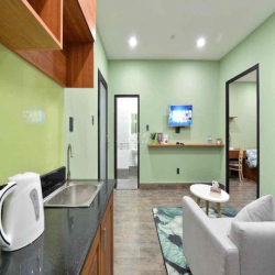 Siêu Phẩm 2PN 1PK Ban Công 60m2 FullNT Có Thang Máy, Hầm Xe Giáp PN,Q1