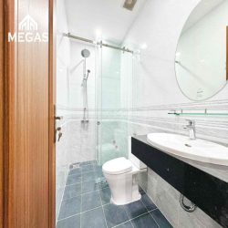 STUDIO LUXURY TÂN QUY Q7 – BAN CÔNG VIEW TRƯỜNG TỒN ✨