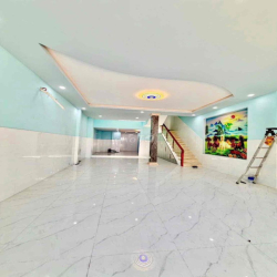 cho thuê nhà Full nội thất + máy lạnh 6x20 Giá 40 triệu