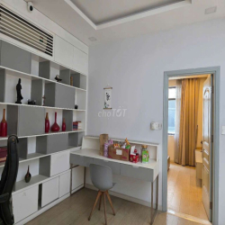 Biệt thự full nội thất 1 Trệt 2 Lầu 6x20m Phố Đông Nguyễn Thị Định