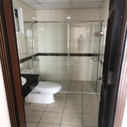 Cho thuê căn hộ Giai Việt 2PN 2WC 82M2 có 1 số nội thất 