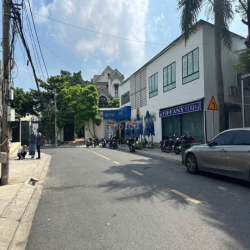 Cho thuê Kiot kinh doanh nhánh Quốc Hương, Thảo Điền. Giá thuê 15tr/th