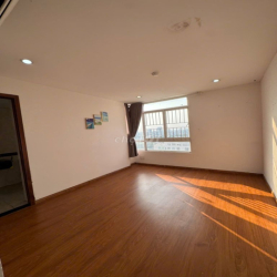 Cho thuê căn hộ Giai Việt 2PN 2WC 82M2 có 1 số nội thất 