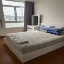 Cho thuê căn hộ Giai Việt 2PN 2WC 82M2 có 1 số nội thất 