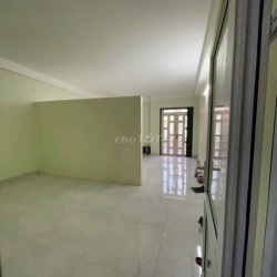 cho thuê nhà to cửa rộng Gò Vấp 