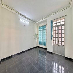 CHO THUÊ NHÀ Ở KINH DOANH MẶT TIỀN ĐƯỜNG GIÁ 15 TRIỆU PHƯỜNG VĨNH HẢI.