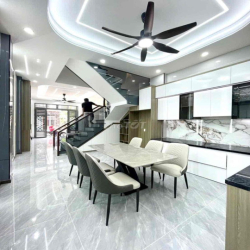 Nhà mới xây liền kề KCN Vsip1 và AEON. QL13. Thuận Giao. thương lượng