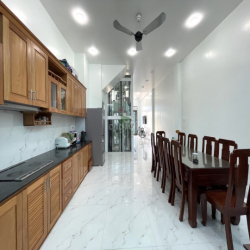 CHO THUÊ NHÀ 5 PHÒNG NGỦ FULL NỘI THẤT (CÓ THANG MÁY) KHU PHÍA BẮC