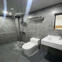 Căn hộ có ban công  đối diện Lotte Mart - Đông Á- Kiến Trúc