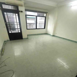 NC BÌNH THẠNH - HẺM XE TẢI ( 1 TRỆT 3 LẦU )