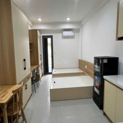 Căn hộ có ban công  đối diện Lotte Mart - Đông Á- Kiến Trúc