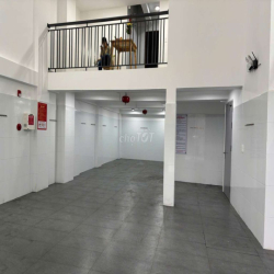 Căn hộ có ban công  đối diện Lotte Mart - Đông Á- Kiến Trúc