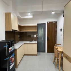 Căn hộ có ban công  đối diện Lotte Mart - Đông Á- Kiến Trúc