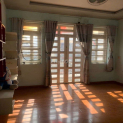 nhà trệt 2 lầu 4pn 3 vs hẻm xe tải 