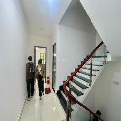 NGUYÊN LẦU VĂN PHÒNG CITYLAND 100M2