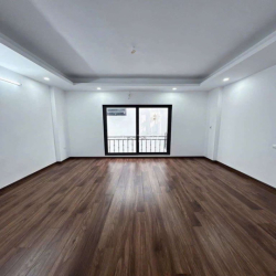 CHO THUÊ NHÀ NGUYÊN CĂN PHỐ THƯỢNG THANH - Ô TÔ ĐỖ GẦN - 3PN, Nội thất