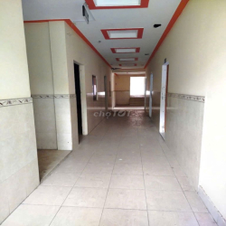 Cho Thuê Nhà Đường Hoàng Việt, Tân Bình ( 15x20m - KD TỰ DO )