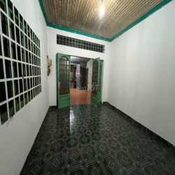 110m 5x22m mặt tiền 12m nhựa kinh doanh đa ngành 6tr/thang